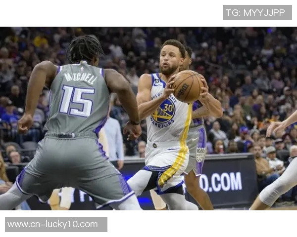 2015年NBA勇士与国王的激烈对决回顾与精彩瞬间分析